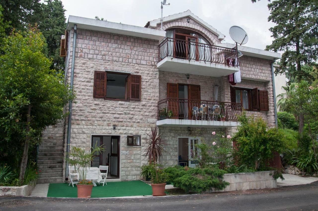 Vuksanovic Apartment ヘルツェグ・ノヴィ エクステリア 写真