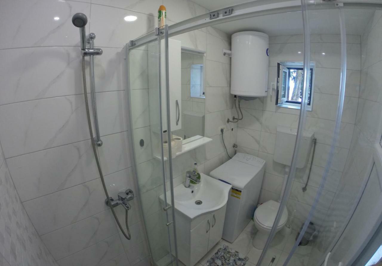 Vuksanovic Apartment ヘルツェグ・ノヴィ エクステリア 写真